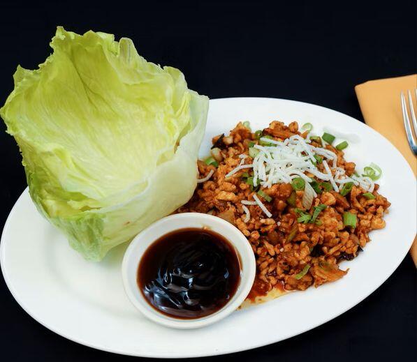 Chicken w/ Lettuce Cups